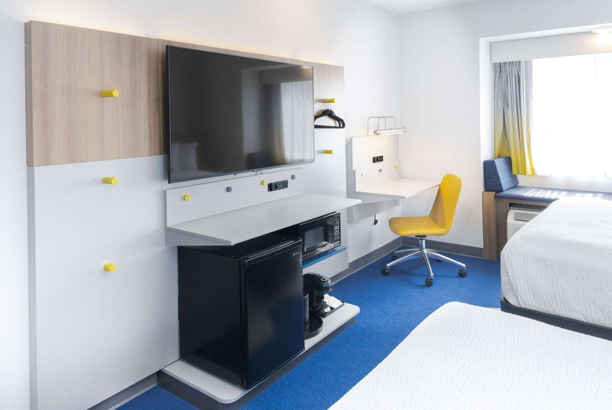 Microtel Inn & Suites Springville Buitenkant foto