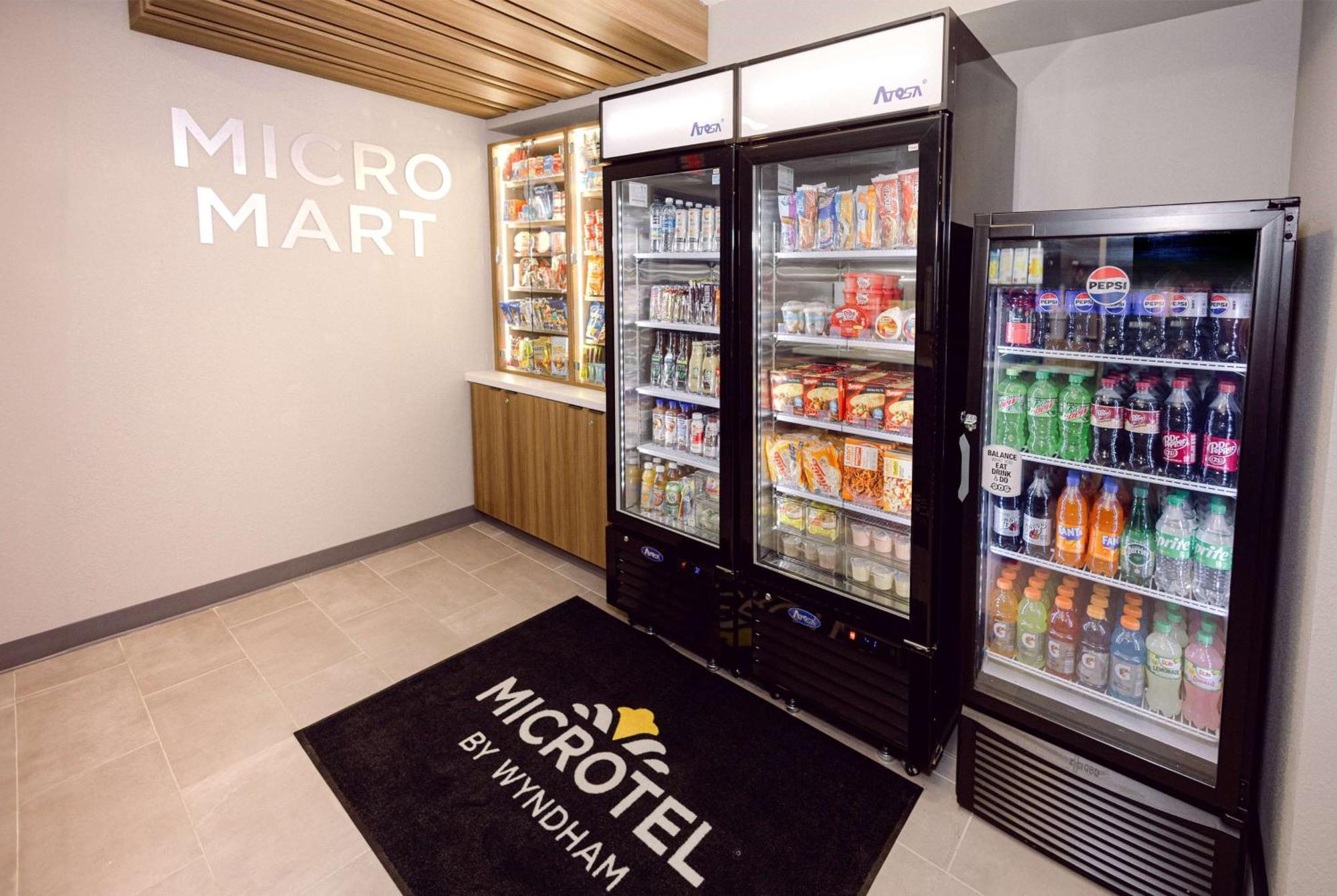 Microtel Inn & Suites Springville Buitenkant foto