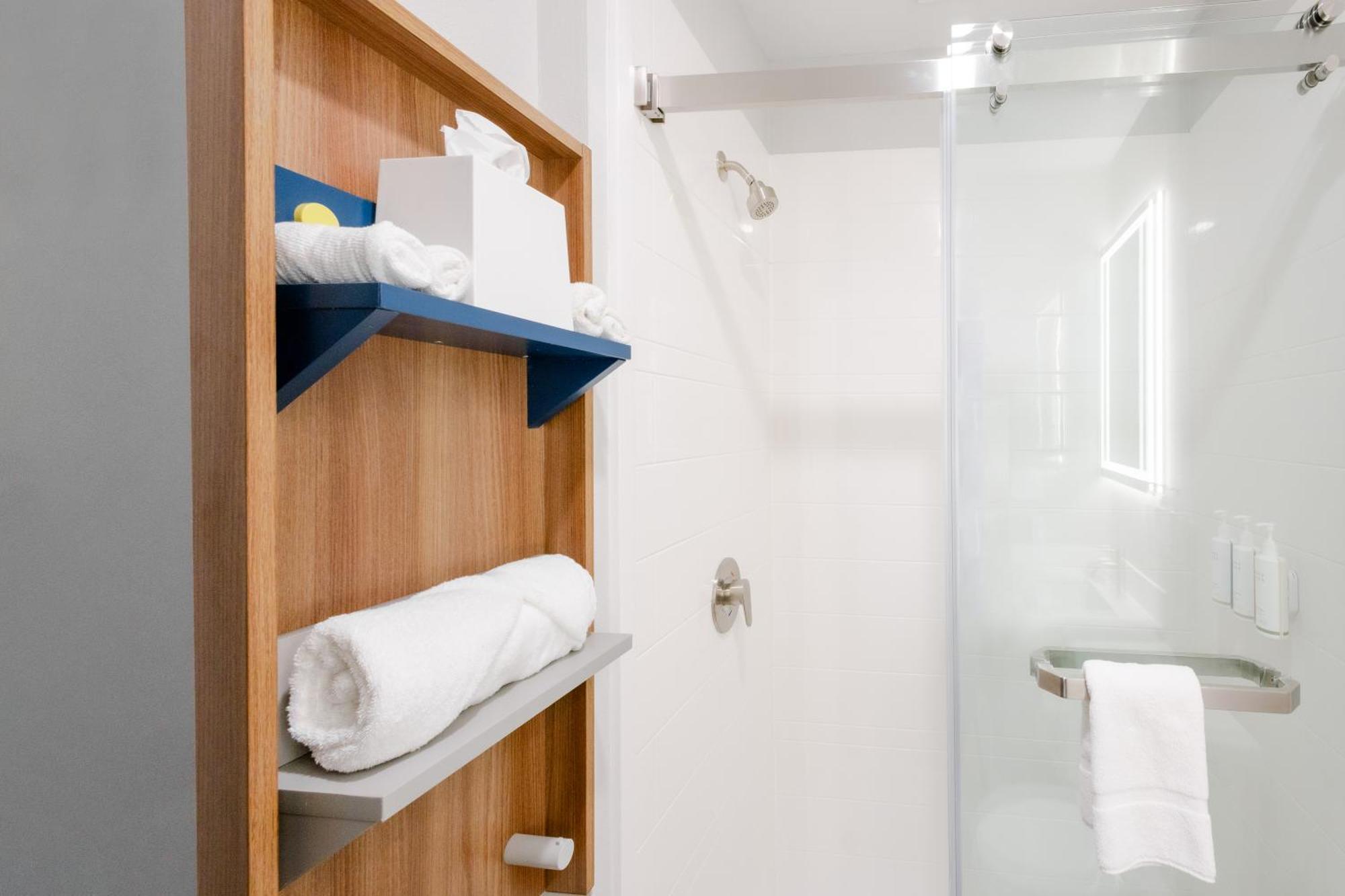 Microtel Inn & Suites Springville Buitenkant foto