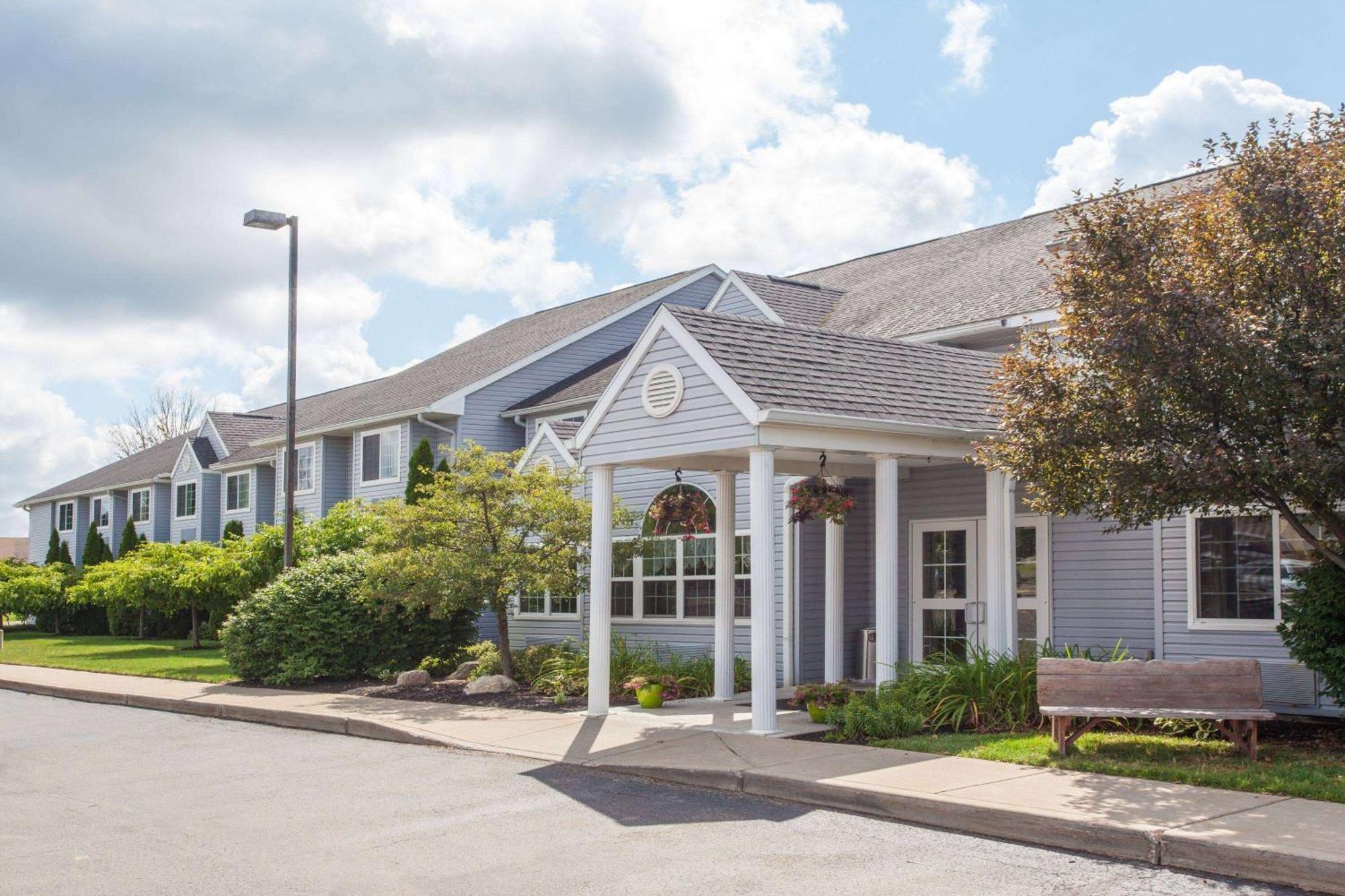 Microtel Inn & Suites Springville Buitenkant foto