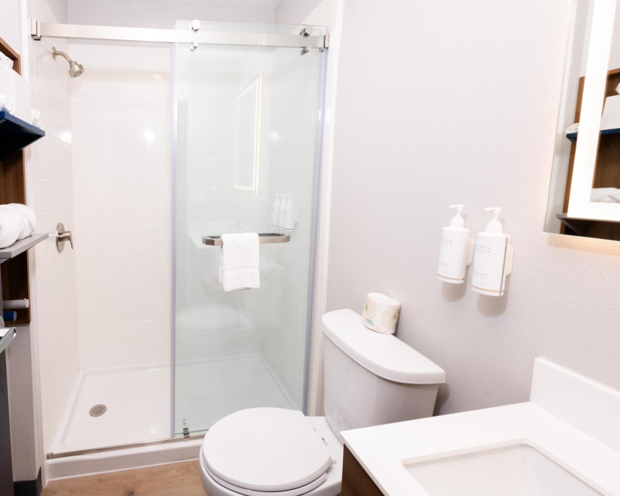 Microtel Inn & Suites Springville Buitenkant foto